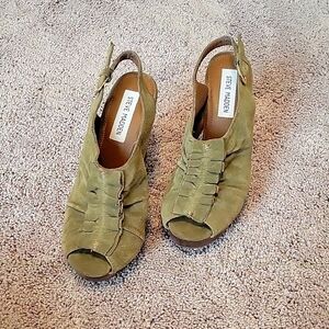 Steve Madden Green 3.5-inch Wooden Heel, Size 6
